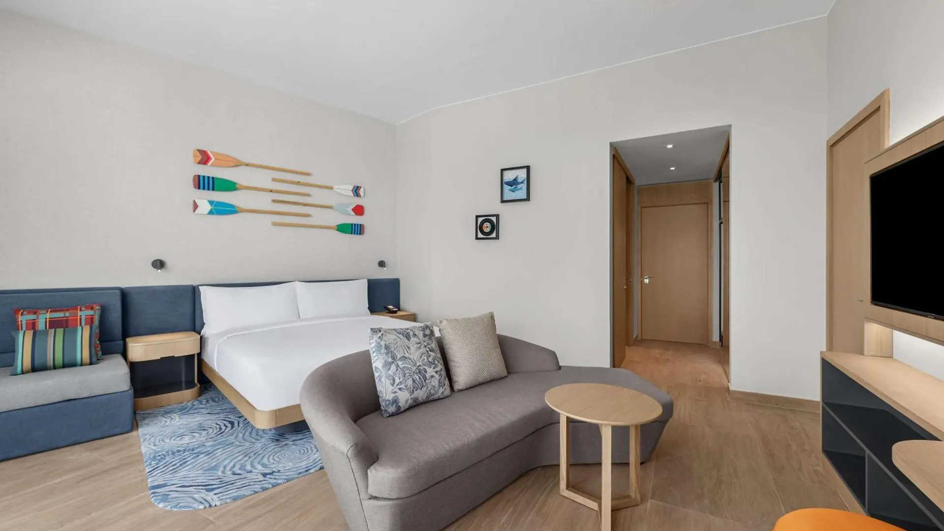 Курортный комплекс Отель Hampton By Hilton Marjan Island Рас-эль-Хайма