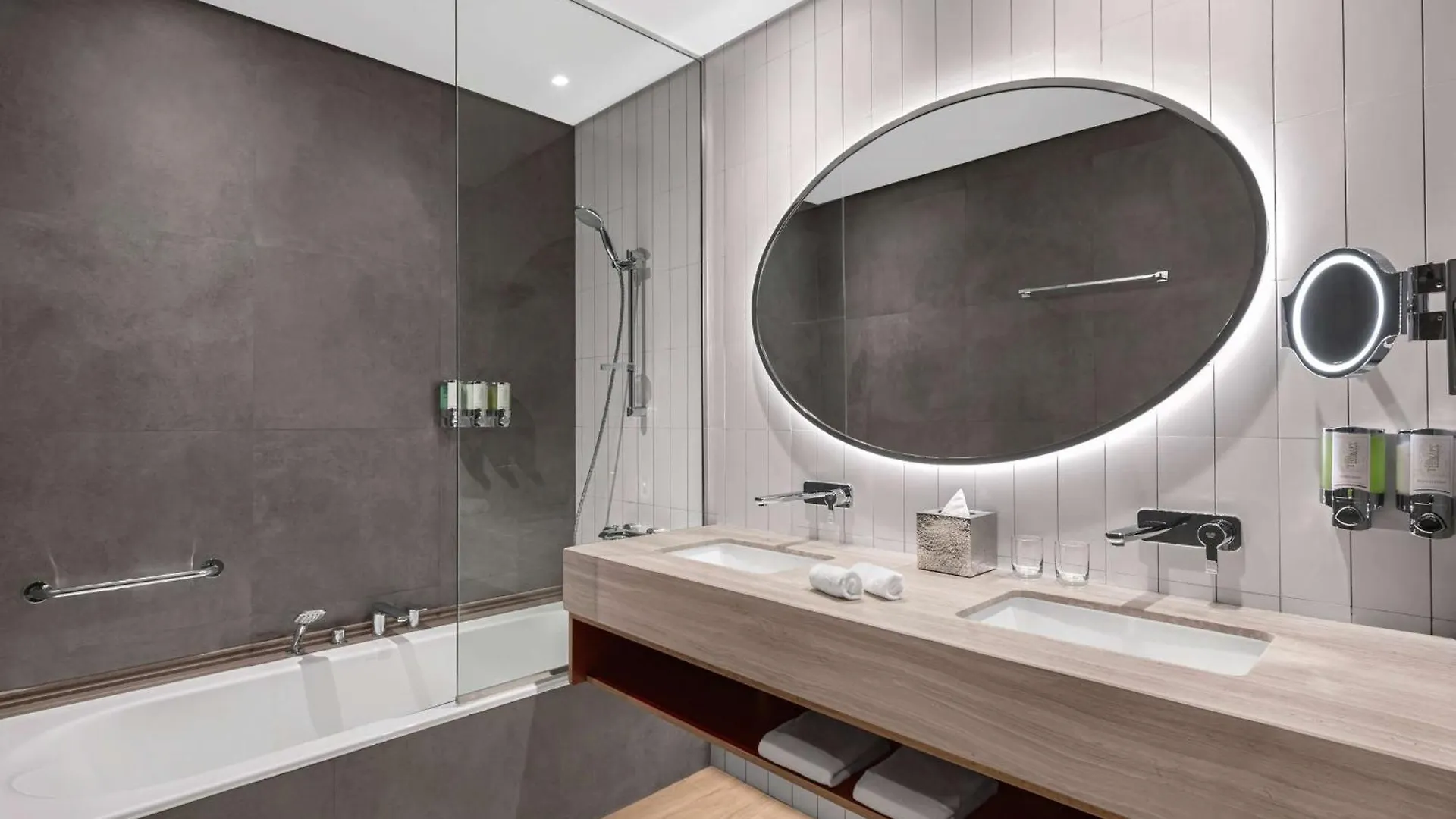 Отель Hampton By Hilton Marjan Island Рас-эль-Хайма Курортный комплекс
