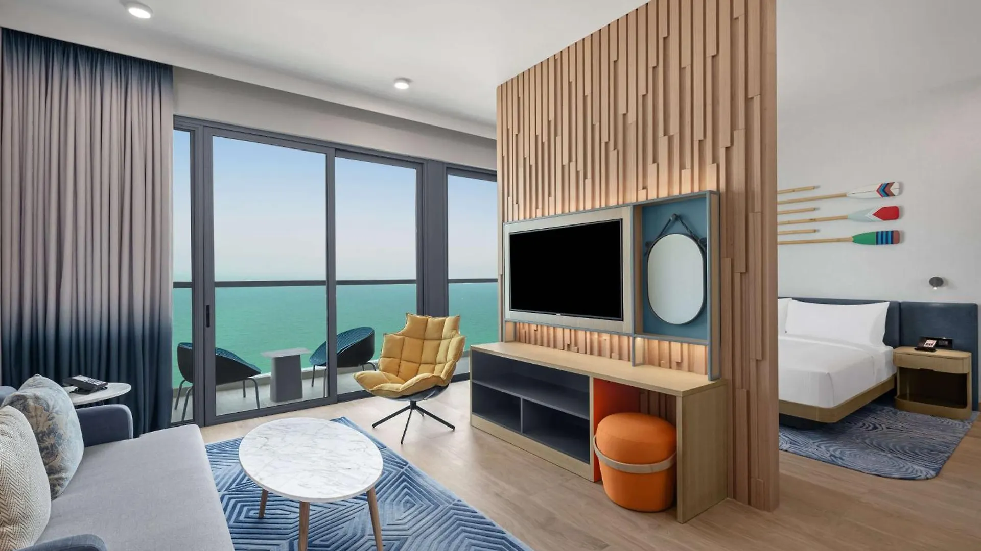 Курортный комплекс Отель Hampton By Hilton Marjan Island Рас-эль-Хайма