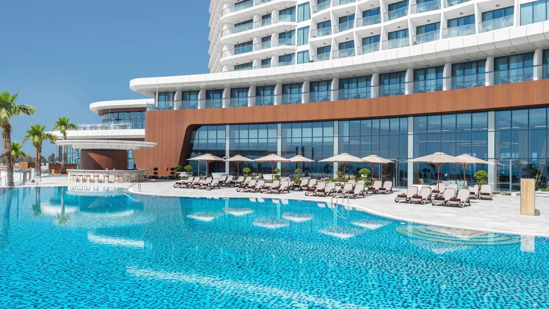 Отель Hampton By Hilton Marjan Island Рас-эль-Хайма